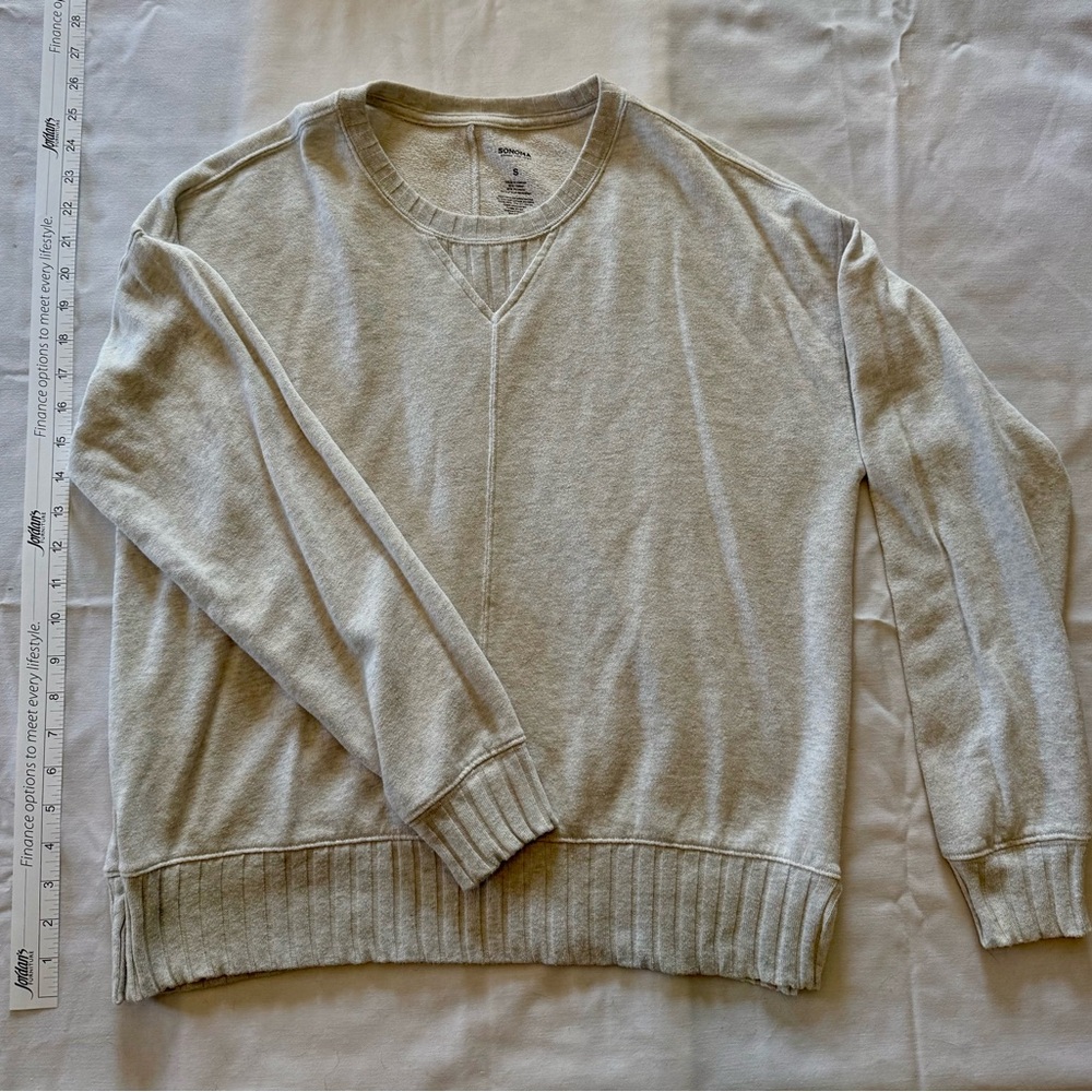 Sonoma Women's Light Gray Crew Neck Sweater